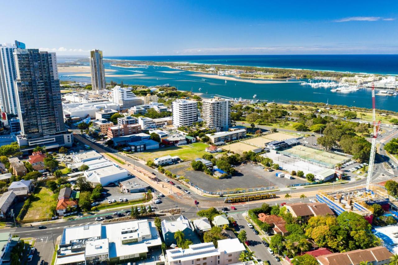 Aquarius Gold Coast Hostel Buitenkant foto