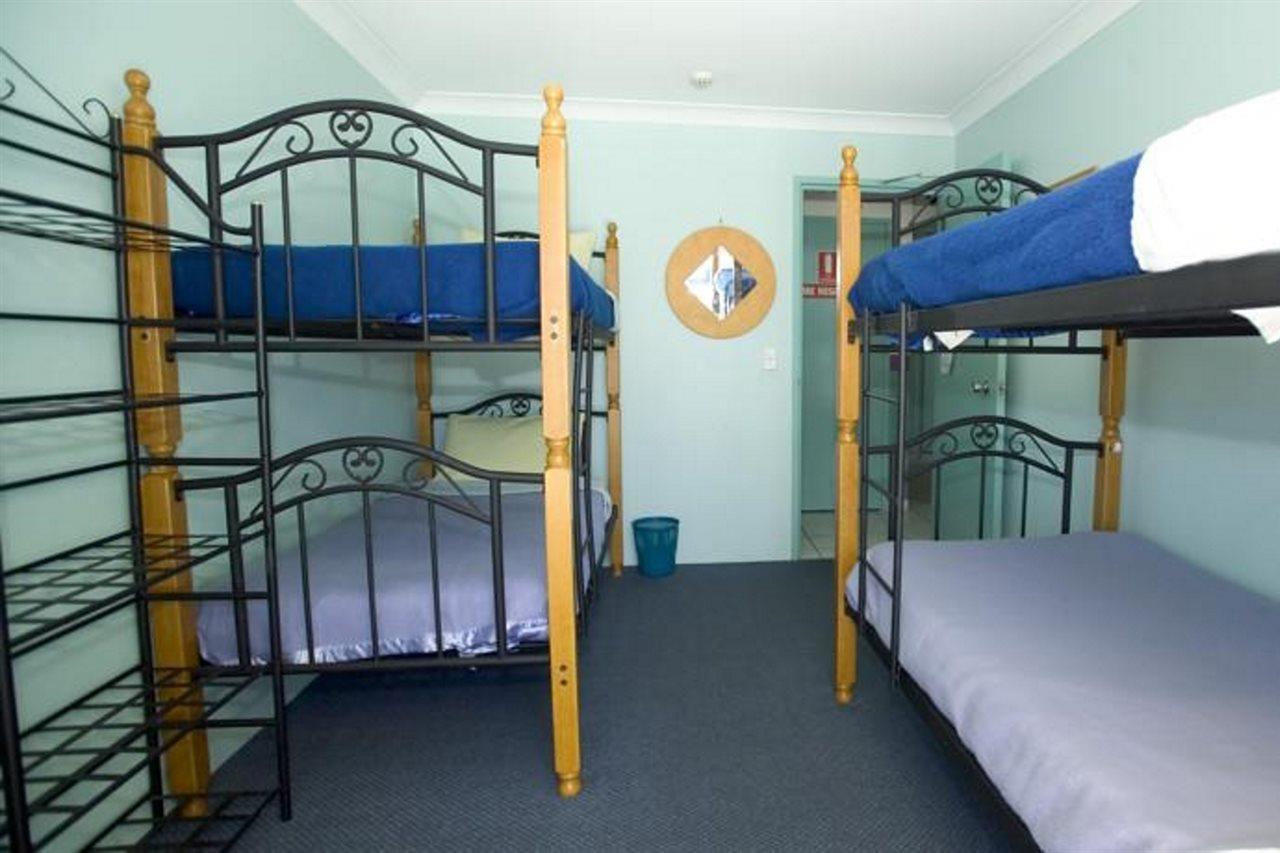 Aquarius Gold Coast Hostel Buitenkant foto