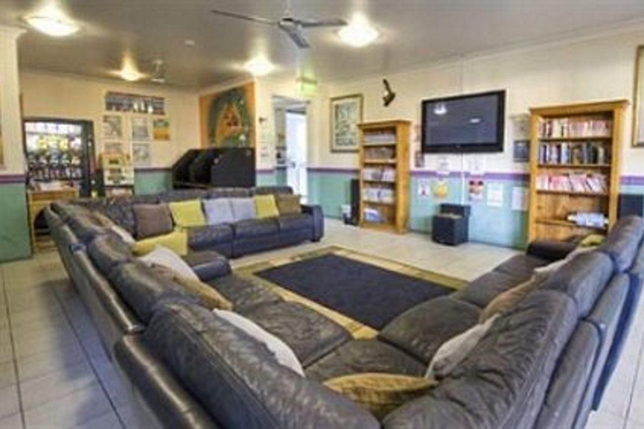 Aquarius Gold Coast Hostel Buitenkant foto