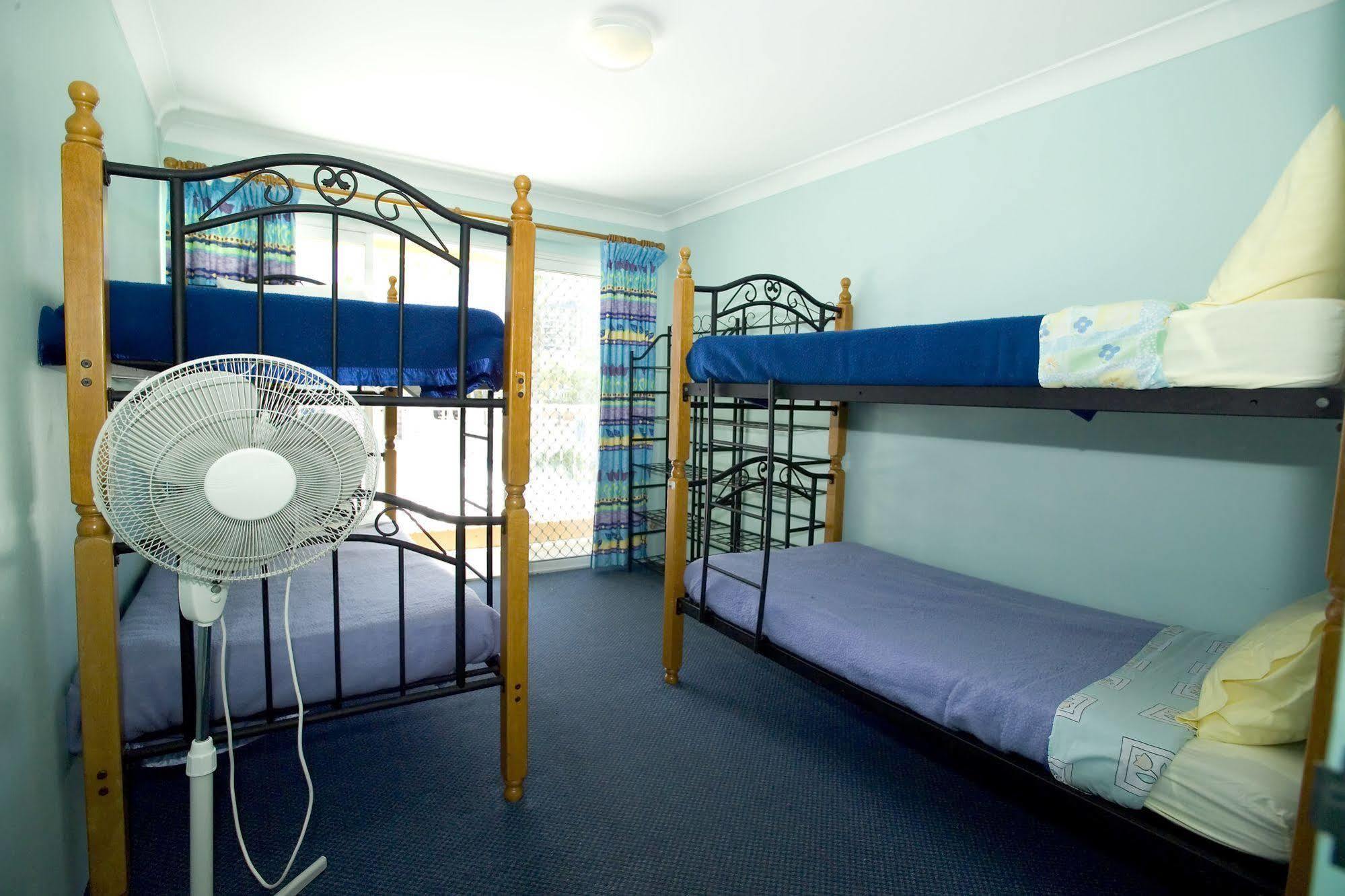 Aquarius Gold Coast Hostel Buitenkant foto